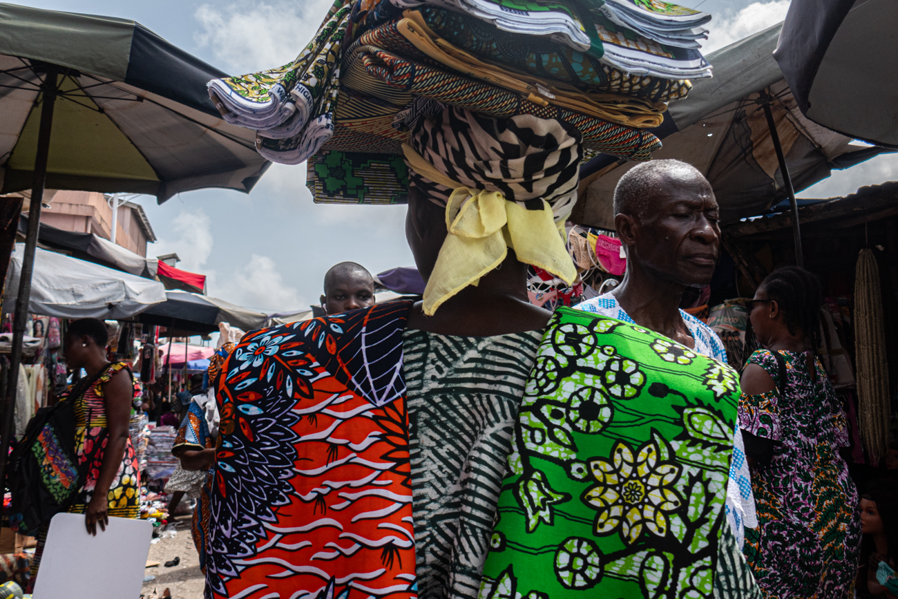 Cotonou Market - by Landry A - mydogispolite